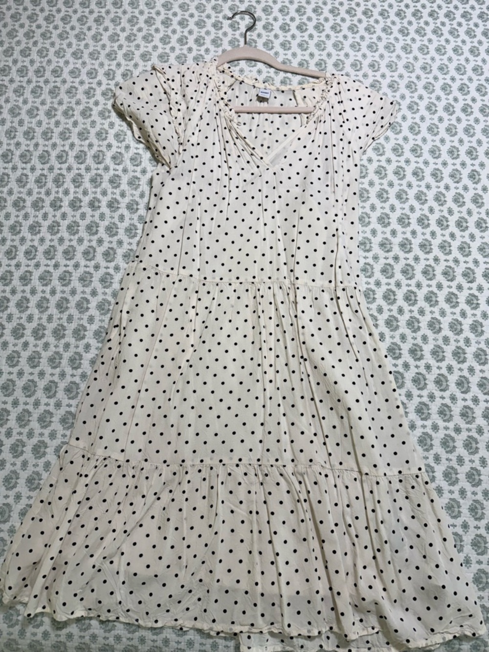 Women's Old Navy Cream Polka Dot Tiered Dress with Liner Size Medium